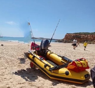 Zodiac 2.30m + Motor Yamaha 4CV 2T