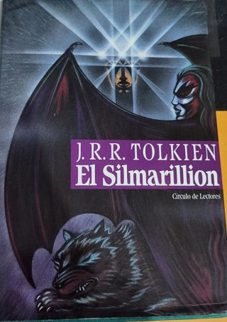 Libro de lectura "El Silmarillion"