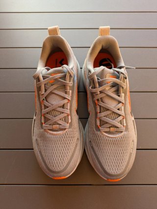 Nike Vomero 18 Talla 43 Gris Naranja Nuevas