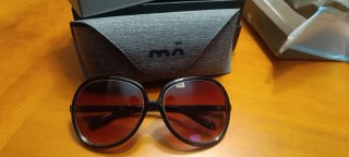 Gafas de sol nuevas. Marca MÓ ovaladas negras.