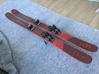 Esquís Blizzard Rustler 9 164cm