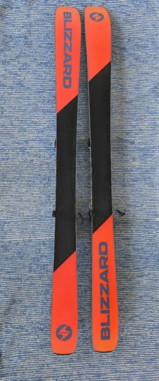 Esquís Blizzard Rustler 9 164cm