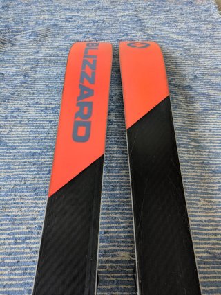 Esquís Blizzard Rustler 9 164cm