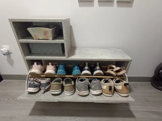 URGENTE, Recibidor con zapatero, espejo y perchas