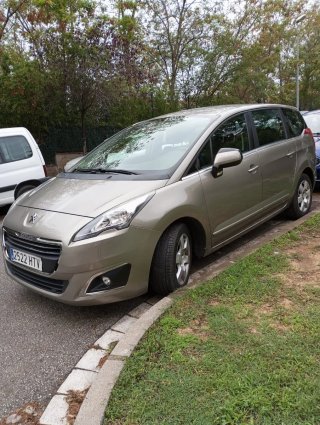 Peugeot 5008 2013