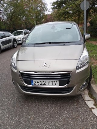 Peugeot 5008 2013