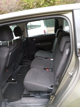 Peugeot 5008 2013