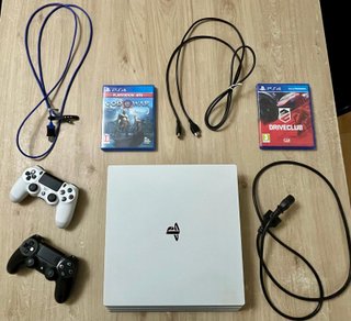 PS4 Pro 1TB Blanca + Juegos y Mandos