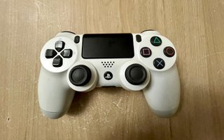 PS4 Pro 1TB Blanca + Juegos y Mandos