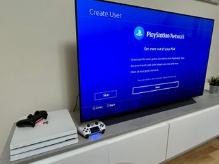 PS4 Pro 1TB Blanca + Juegos y Mandos