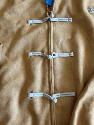 chaqueta adidas mostaza talla L año nuevo chino