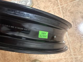 Llanta Delantera Z900 Original (Para Reparar)