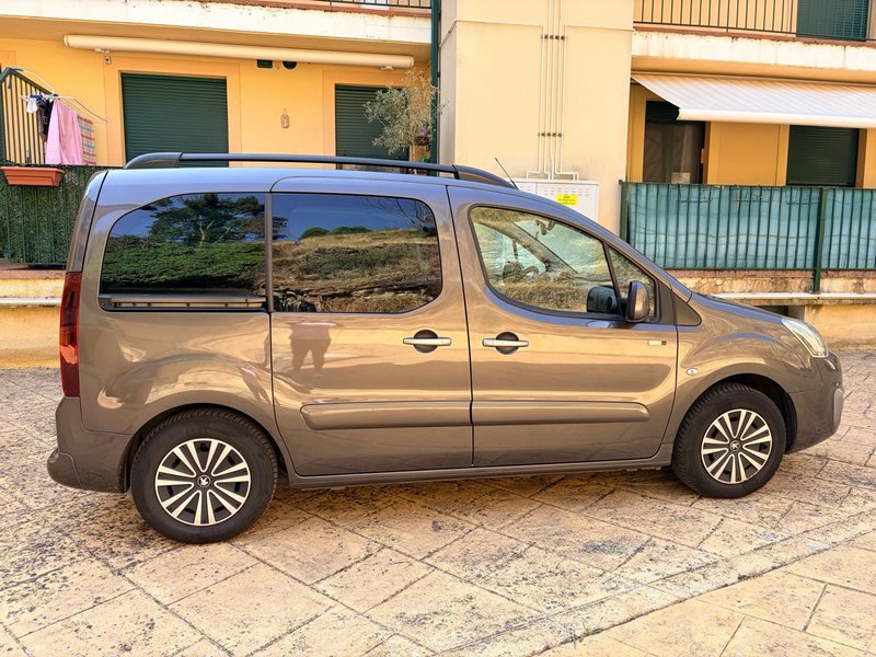 Peugeot Partner Tepee 2016 - foto 1