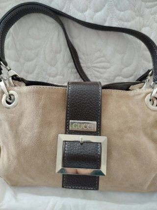 Bolso Gucci con su Guardapolvo y otro de Moschino