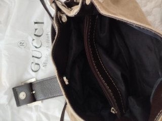 Bolso Gucci con su Guardapolvo y otro de Moschino