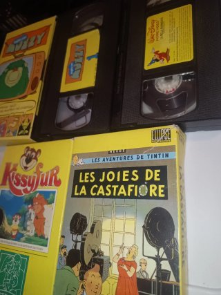 Lote VHS: Muzzy, Kissyfur, Tintin, Disney