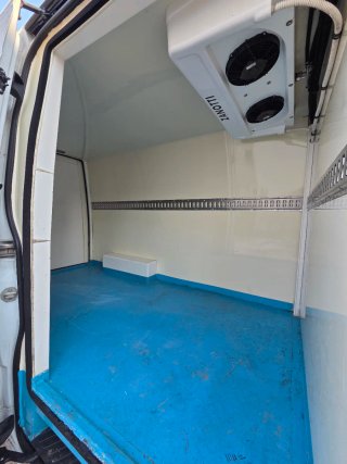 Mercedes-Benz Sprinter 2012