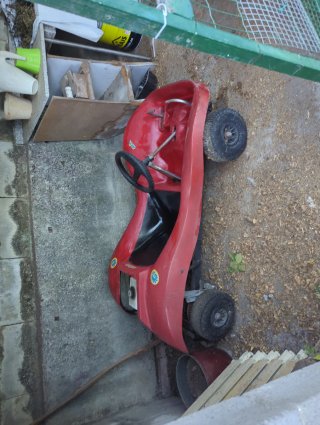 Car rojo