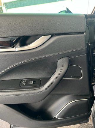 Maserati Levante SQ4, 430cv, V6