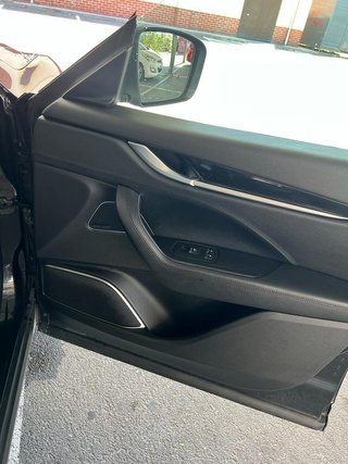 Maserati Levante SQ4, 430cv, V6