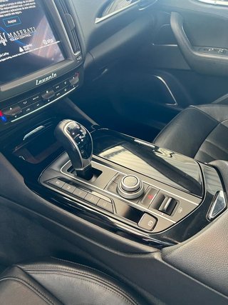 Maserati Levante SQ4, 430cv, V6