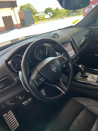 Maserati Levante SQ4, 430cv, V6