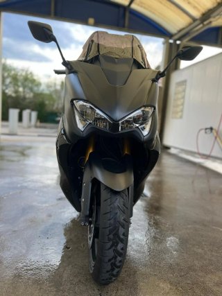 Yamaha Tmax 530 DX Negra