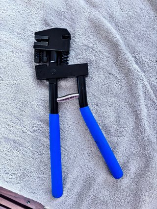 Pinza rebordeadora y perforadora chapa 5mm