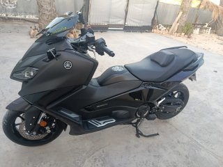 Yamaha TMAX 560 Maxi Scooter black Negra