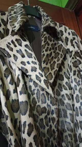 Abrigo Leopardo Cortefiel Talla M