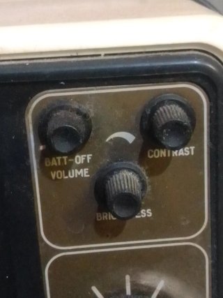 Televisor Portátil  vintage Retro SHILJALIS VHF UH