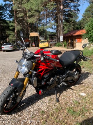 Ducati Monster 1200 S Roja