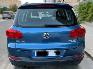 VOLKSWAGEN tiguan