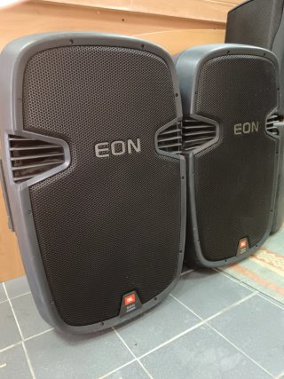 Altavoces JBL EON XT