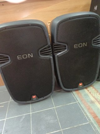 Altavoces JBL EON XT