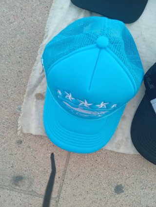 Gorra Corteiz Negra y Blanca