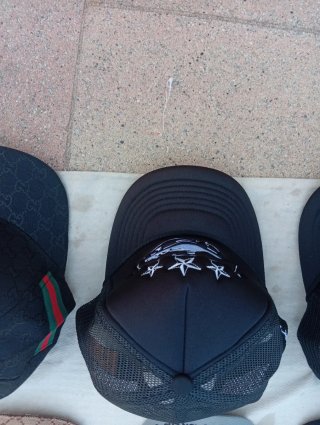 Gorra Corteiz Negra y Blanca