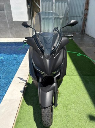 Yamaha XMAX 125cc Negra   Nueva poco uso