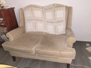 Sofá antiguo 2 plazas beige