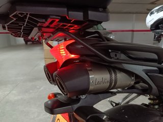 Yamaha Fazer Naked Plata y Negra