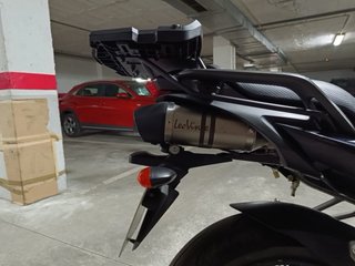 Yamaha Fazer Naked Plata y Negra