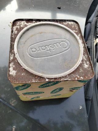 Caja antigua de galletas cuetara