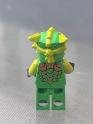 Minifigura LEGO Lloyd Dragón