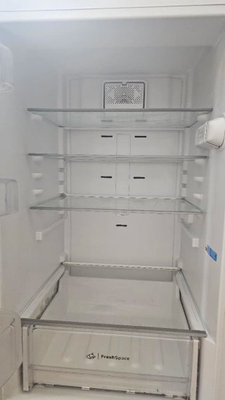 Nevera Indesit blanca