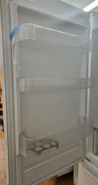 Nevera Indesit blanca