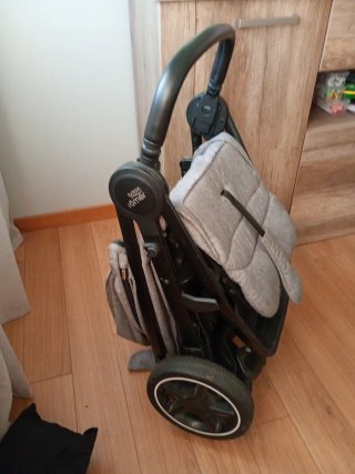 Silla de paseo Britax Römer Agile. Incluye caja .