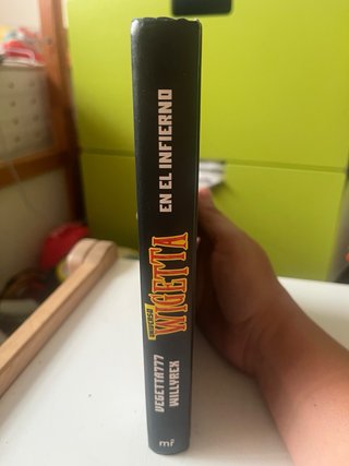 Libro UNIVERSO WIGETTA En el infierno Vegetta777