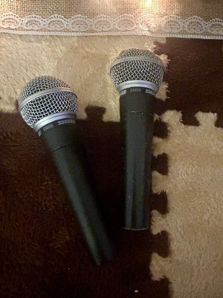 2 Micrófonos Shure SM58 con funda original.