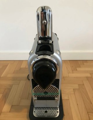 Cafetera Nespresso Citiz sin usar