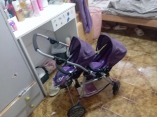 Carrito gemelar para muñecas